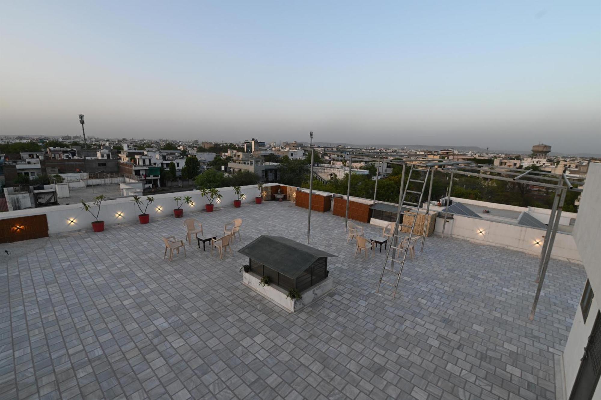 Hadendra Residences Homestay